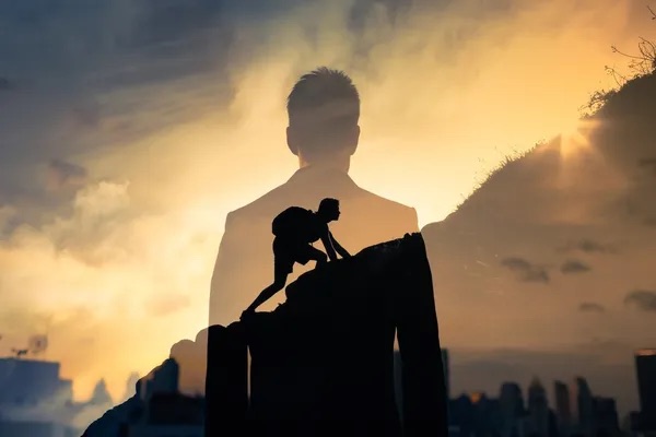 Định nghĩa “thành công” của tôi năm 20 tuổi vs năm 30 tuổi